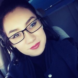 Meet your Posher, Lesley